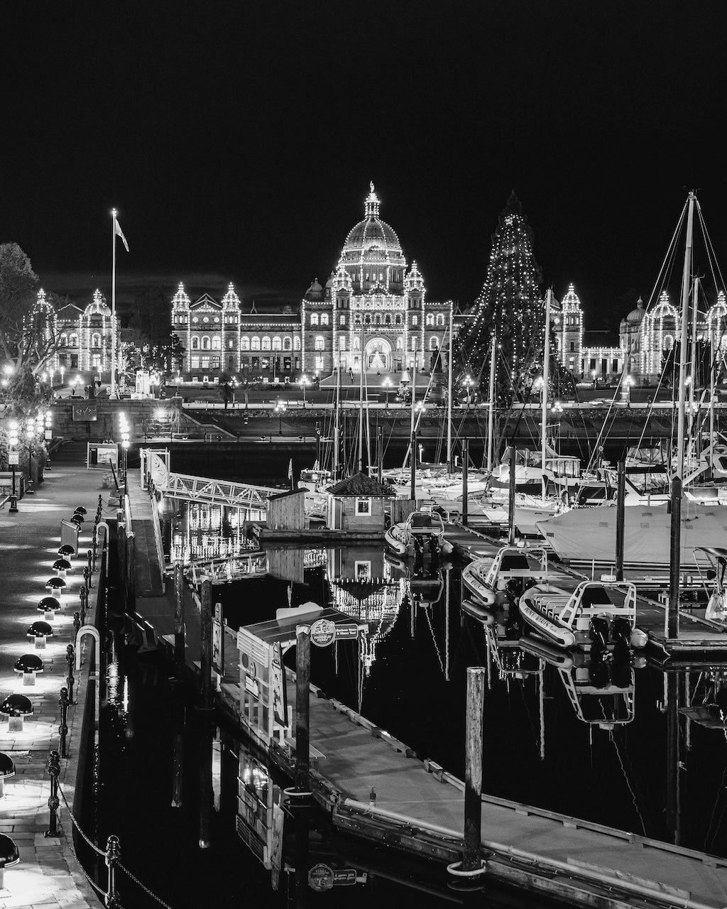 VICTORIA | Travel Candle